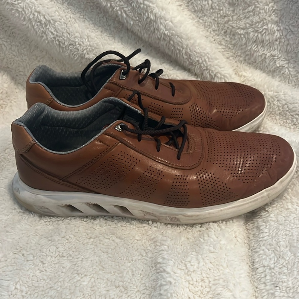 Johnston & Murphy Activate U-Throat shoes